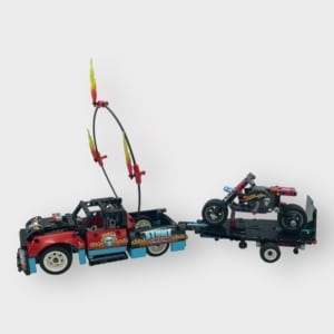 LEGO Technic 42106 – Le Spectacle de Cascades du Camion et de la Moto