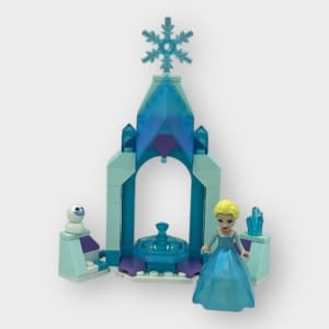 LEGO Disney 43199 – La Cour du Château d’Elsa